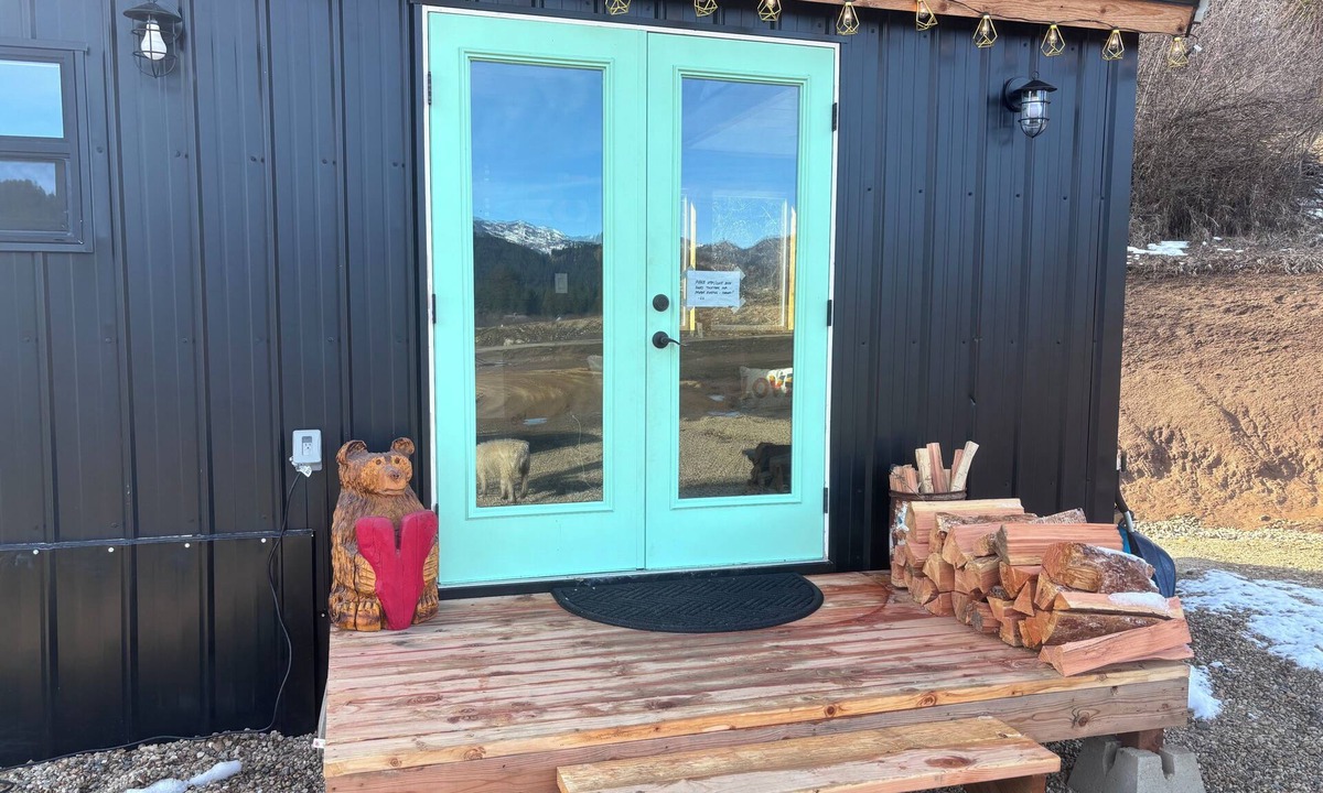 Garden Valley Cabin | The Onyx Cabin at Common Ground