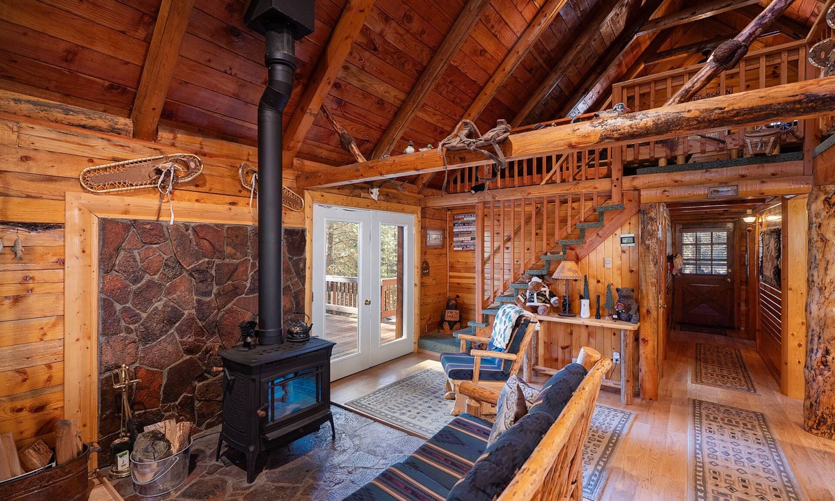 Cascade Cabin | The Pine Nut Sanctuary - Serene Mountain Stay
