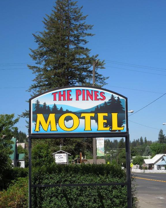 St. Maries Hotel | The Pines Motel