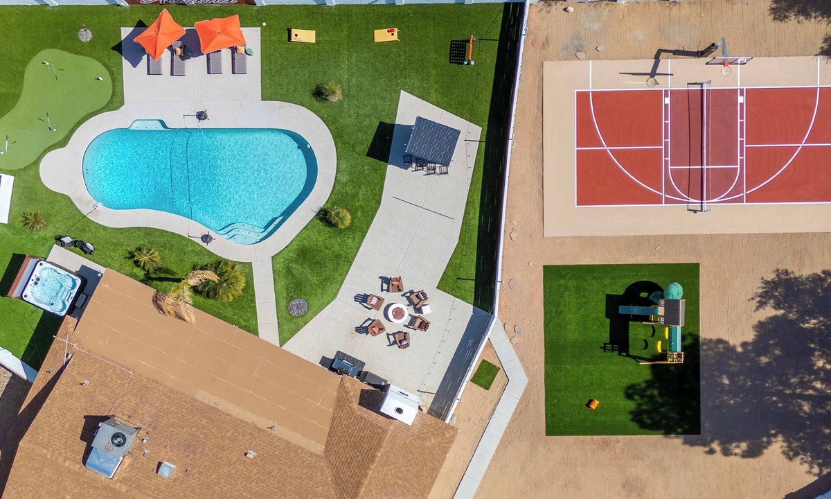 Deer Valley House | The Ridge: Family | Pickleball | Pool | Hot Tub