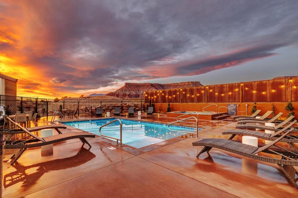 Virgin Apartment | The Riv at Zion