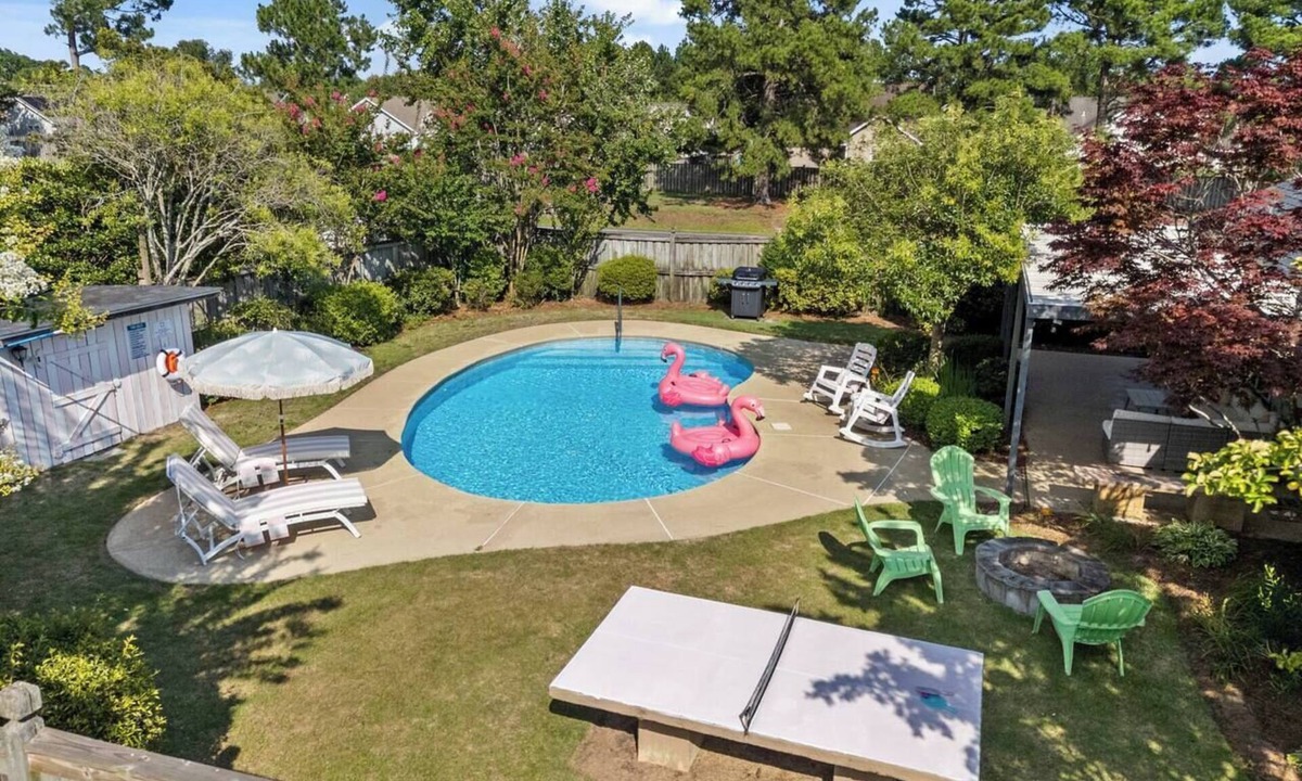 Murraysville House | The Salty Flamingo w Pool+Hot Tub+Ping Pong