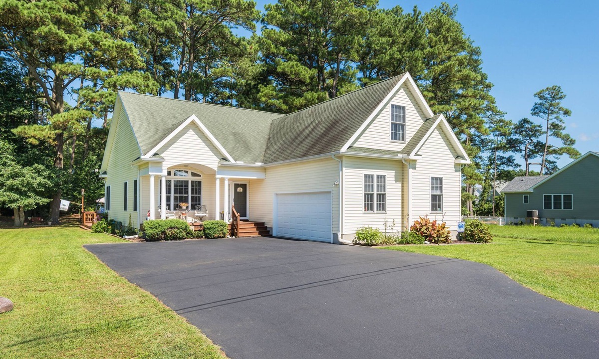 Captain's Cove House | The Sweets Spot by Seaside Vacations & Sales