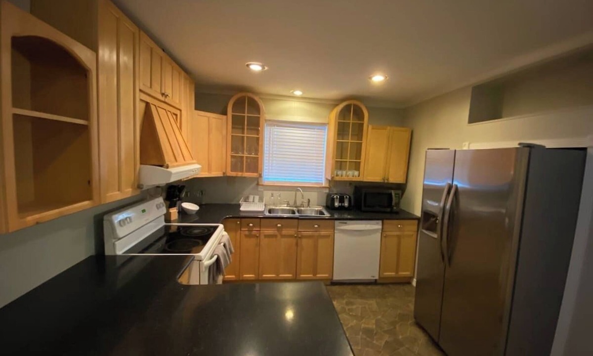 Norfolk House | The Tidewater Riverfront