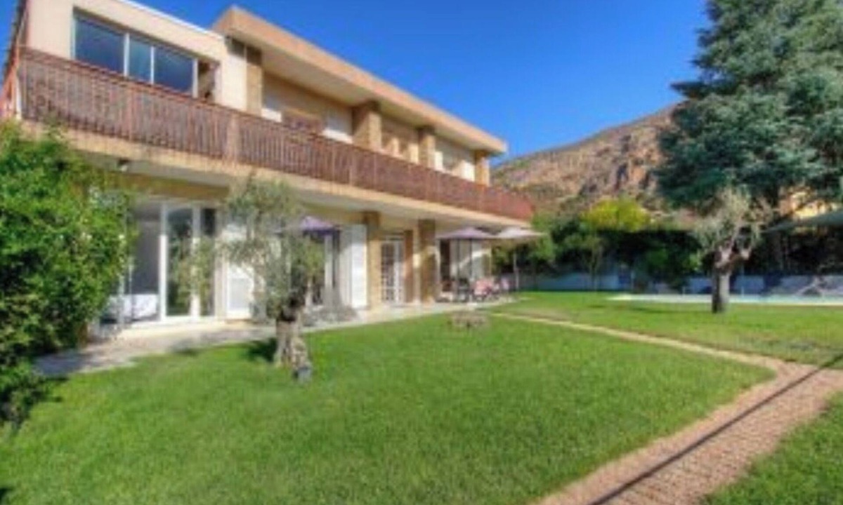 Afa Villa | The villa is a spacious cottage with a private swimming pool.