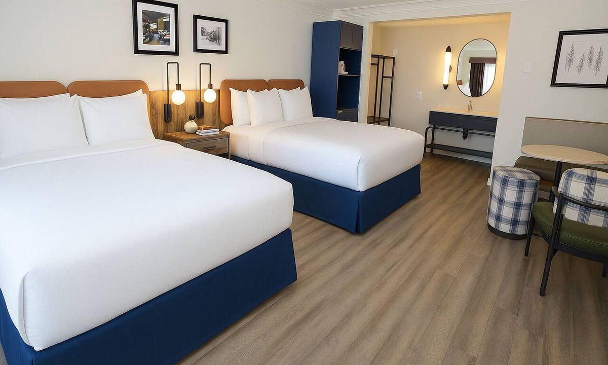Willits Hotel | The Woodrose