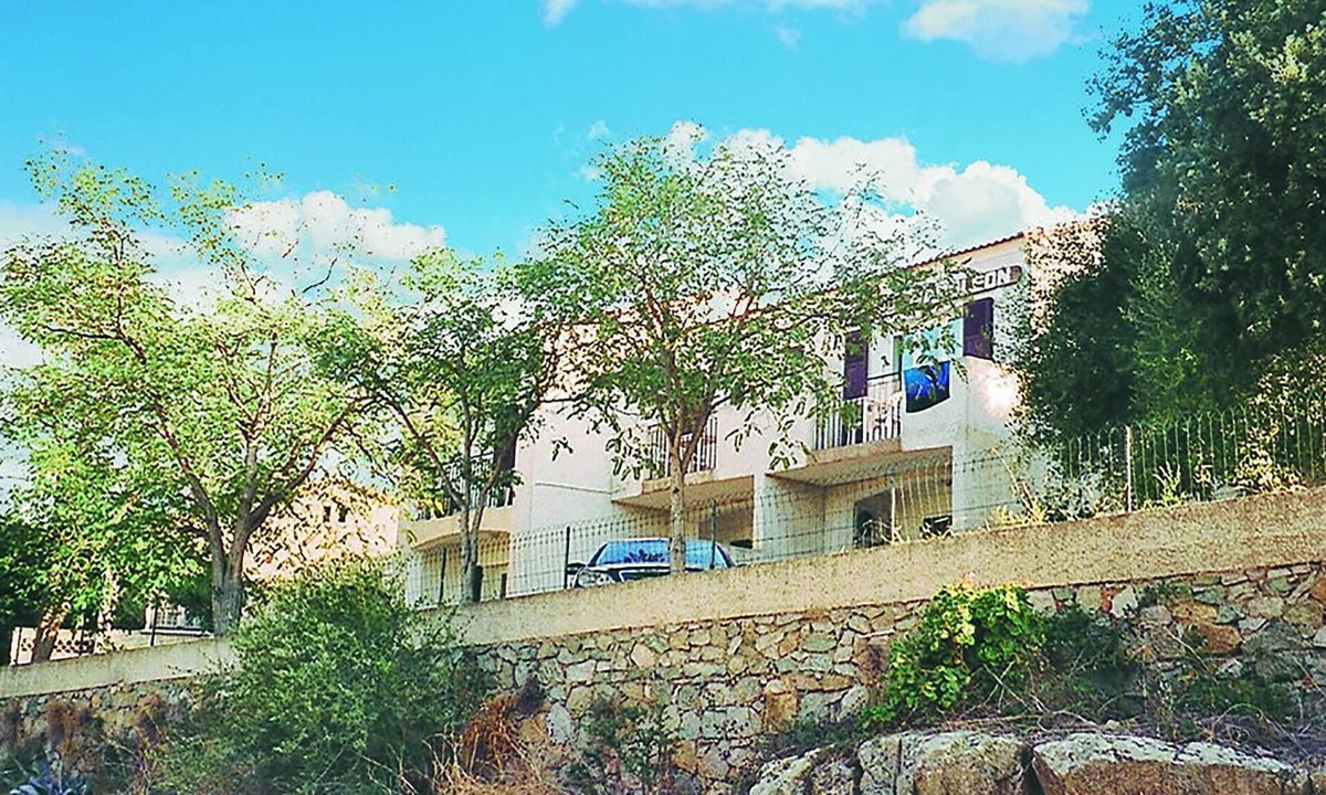 Algajola Apartment | These charming apartments (see FKO115) overlook the Corsican Mountains and are part of the accessibl