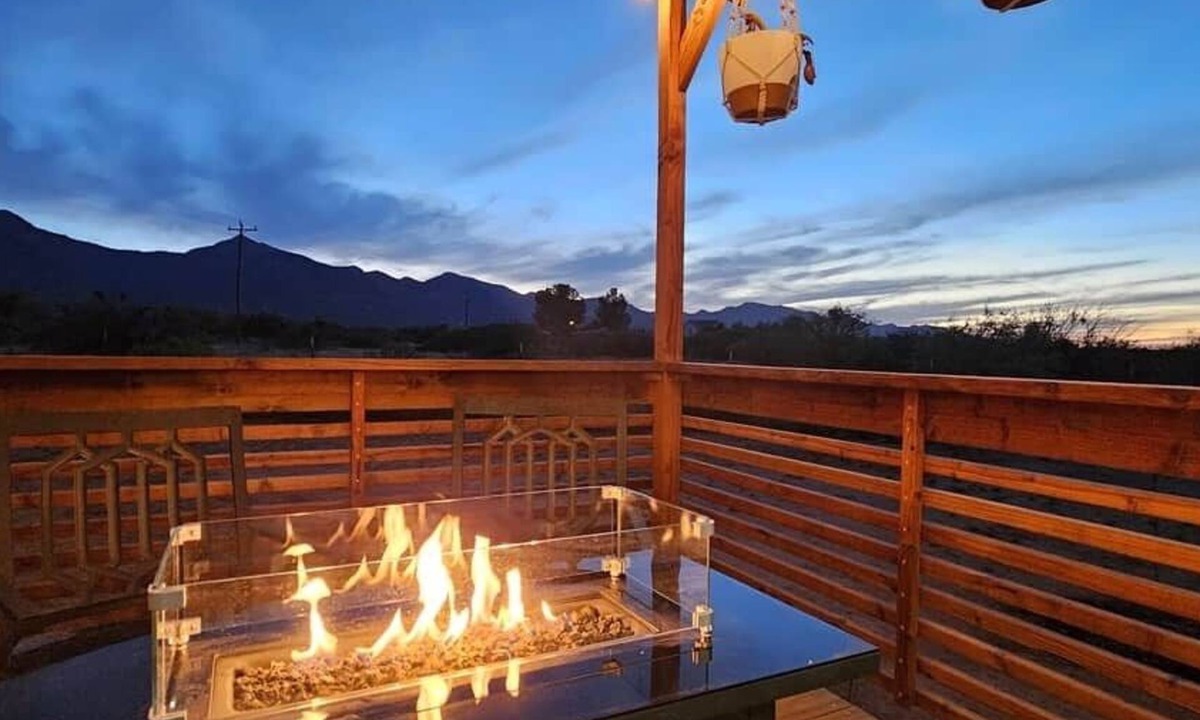 Sierra Vista Southeast House | Tiny Home Farmstay With Sunset Mountain Views