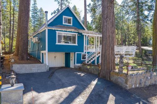 West Village House | Tollhouse Cottage Heart of Shaver