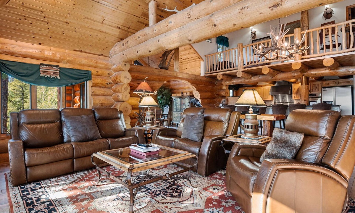 Highland Pines Cabin | Tombstone Hideaway*In the Pines* Quiet Retreat