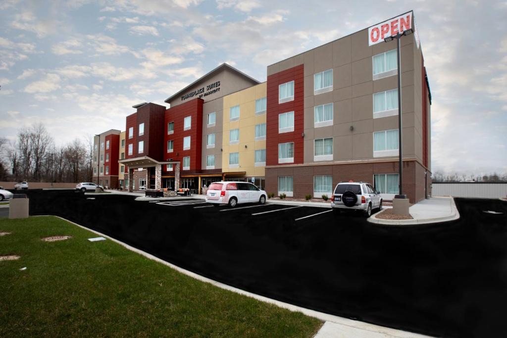 Buechel Hotel | TownePlace Suites by Marriott Louisville Airport