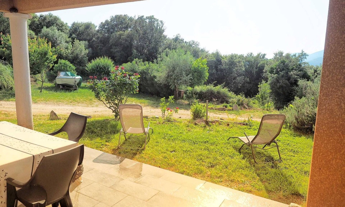 Sainte-Lucie-de-Tallano House | Très Joli Gîte Climatisé 2 ch 4 Pers Entre mer et Montagne