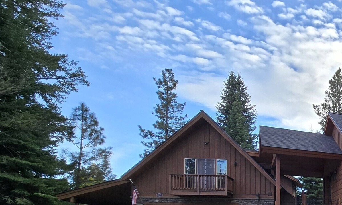 Tamarack Resort Apartment | Tranquil 1-bedroom apartment in Donnelly perfect for a getaway