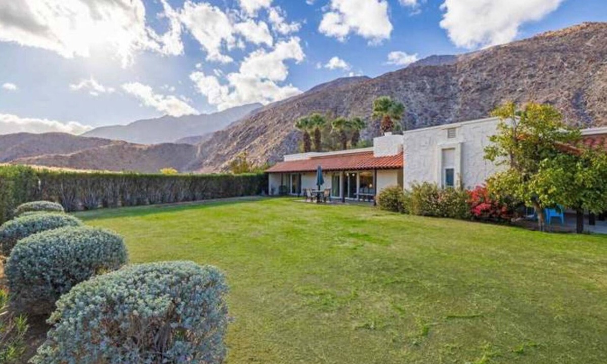 Borrego Springs Condo | Tranquil 70’s Chic 2-bedroom Condo, at the Desert’s Edge, in Borrego Springs.