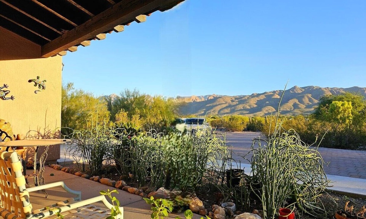 Telesis Estates House | Tranquil Hilltop Retreat with Stunning Desert Views