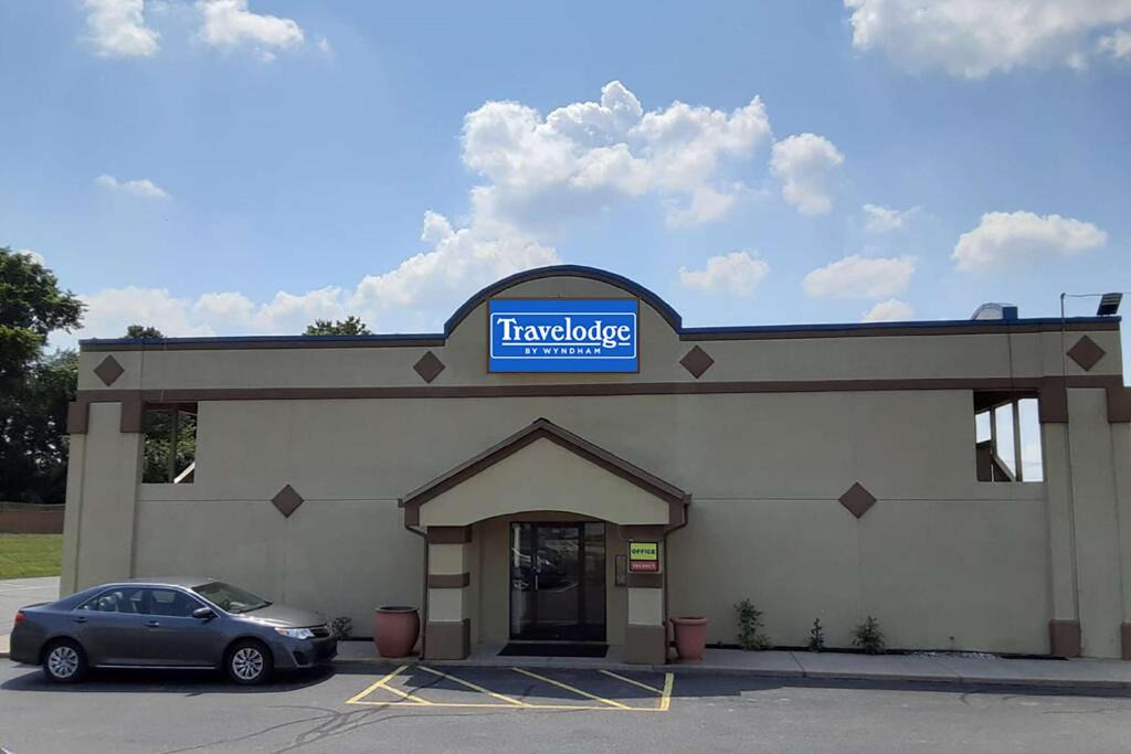 Richmond Hotel | Travelodge by Wyndham Richmond IN