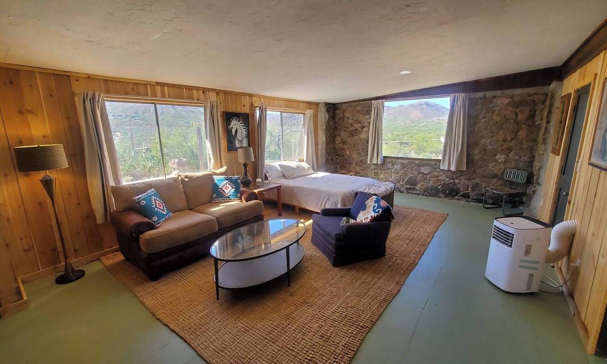 Tucson Apartment | Tucson Historic Ranch Unique Artist Loft with Panoramic View