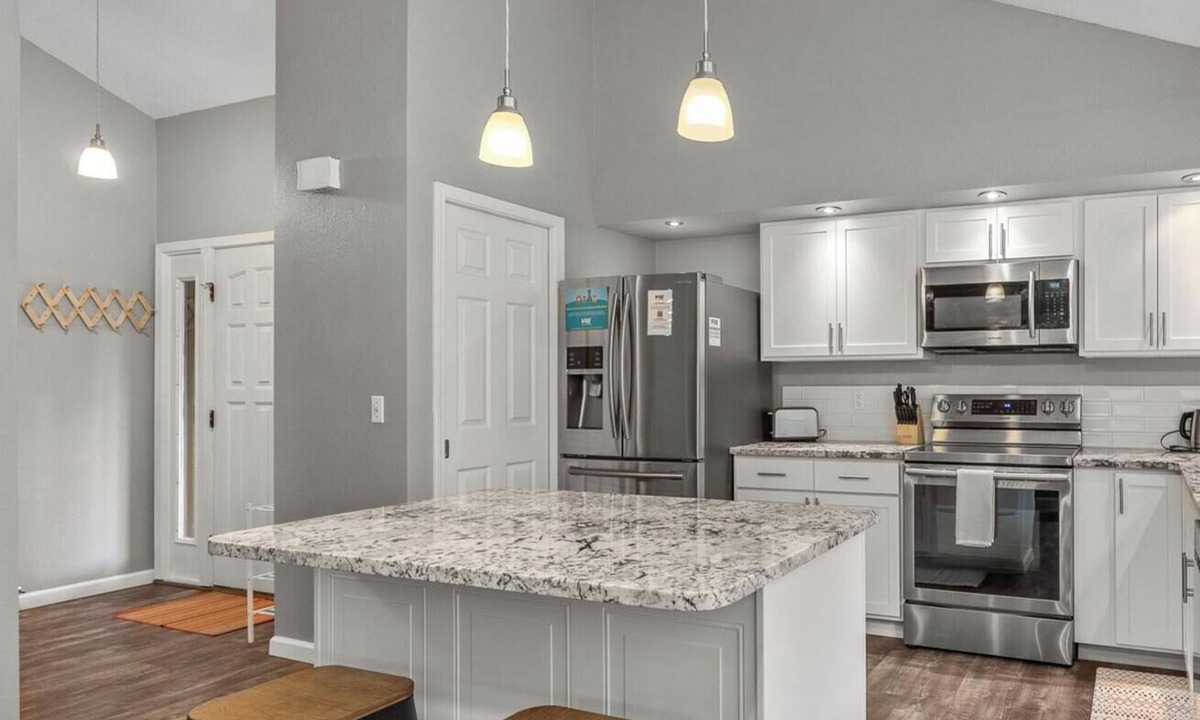 Rathdrum Villa | Twin Lakes Village Home Golf Retreat Community Pool Corner Lot and Single Level Living