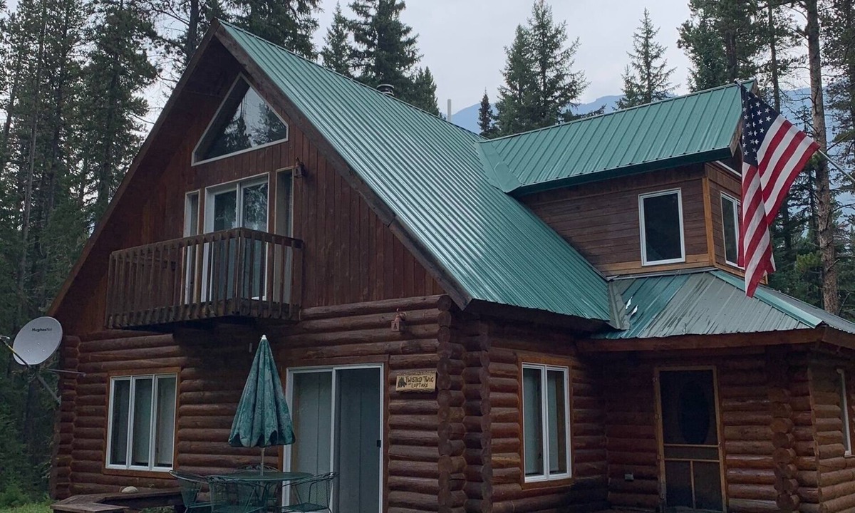 Cooke City-Silver Gate Cabin | Twisted Twig Cabin: Family trips to Yellowstone are great at Twisted Twig!