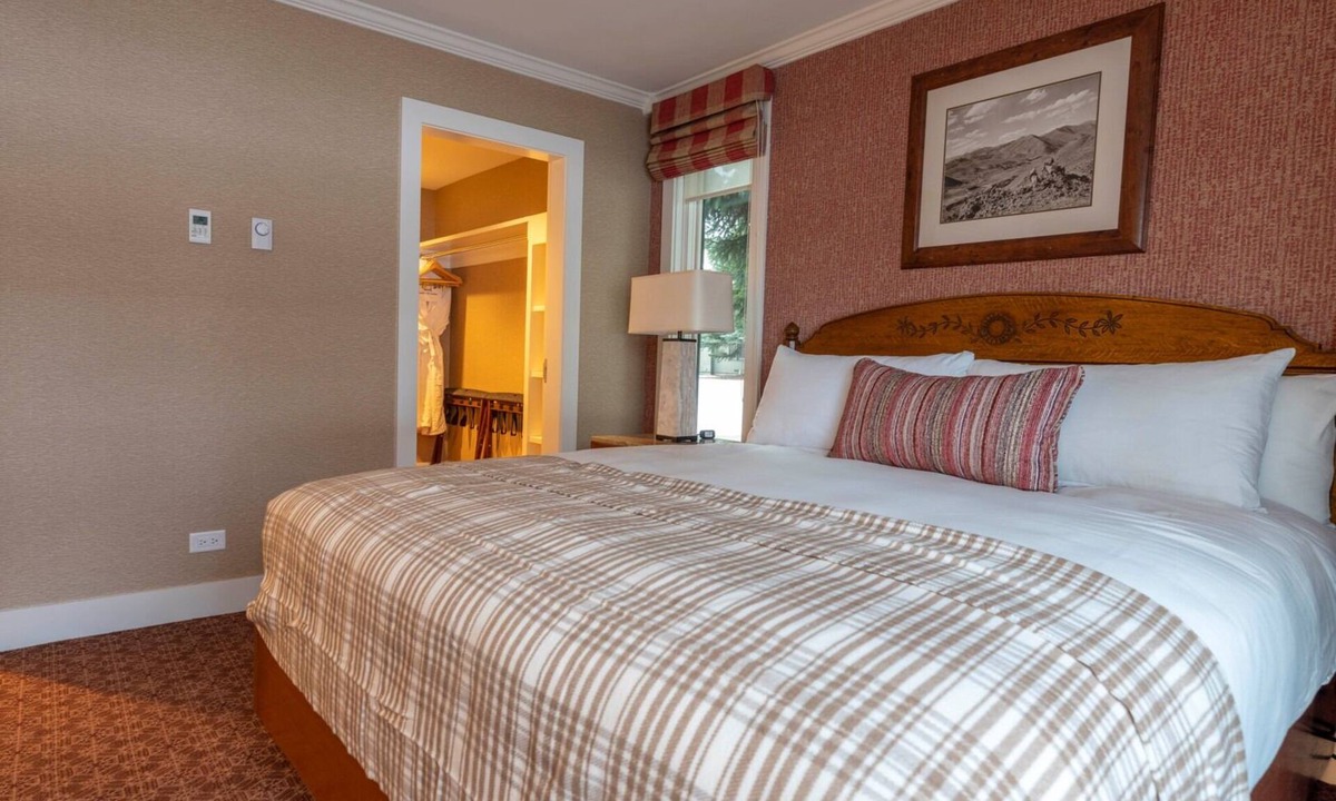 Elkhorn Hotel | Two-Bed Lodge Apartment w/Mountain Views & Steps from Village Shops & Hiking