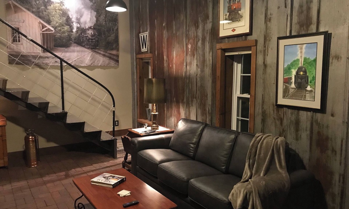 Sheffield Lake House | Unique! Train Caboose with Station House in Sheffield. Family Friendly!