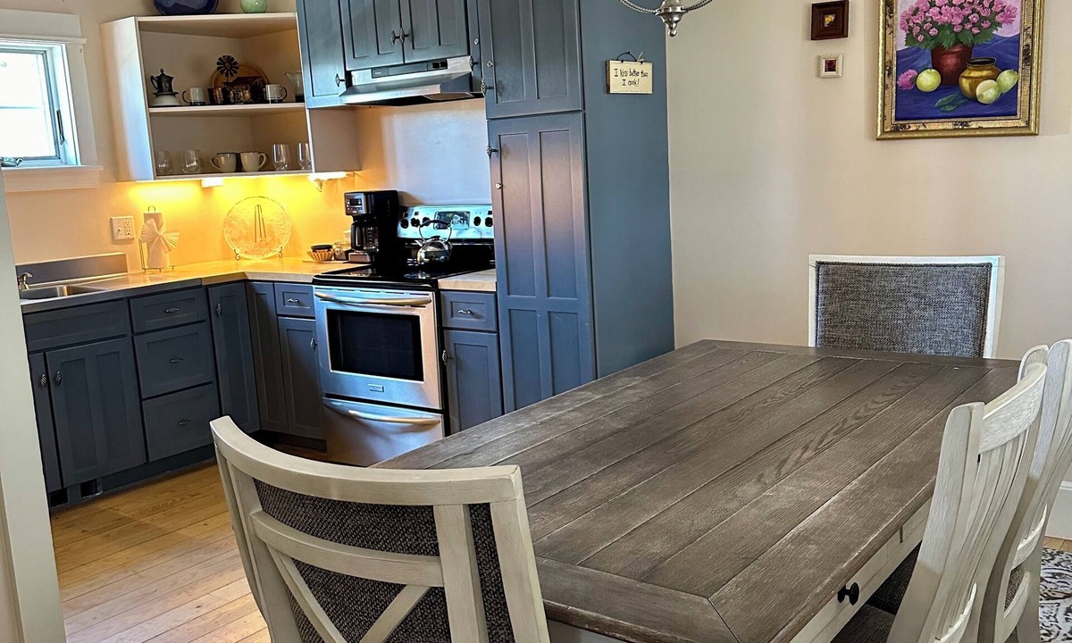 Westcliffe Hotel | Upscale 2BR Mountain Retreat