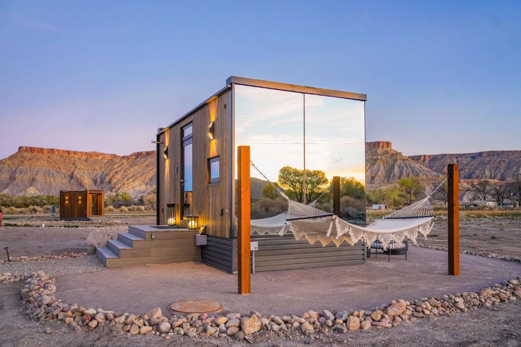 Torrey House | Upscale Desert Stay Near Capitol Reef