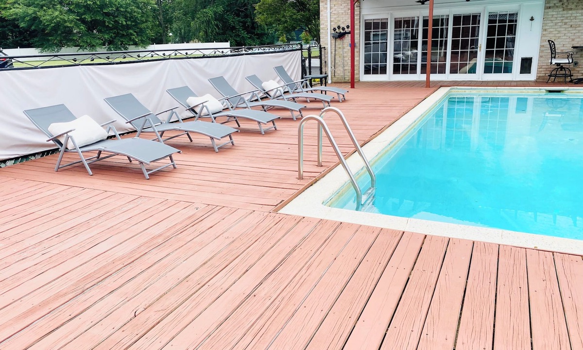 Annapolis House | USNA Stay w Private Pool, Hot Tub, King Beds, Child Safe & Stocked, Pet Friendly