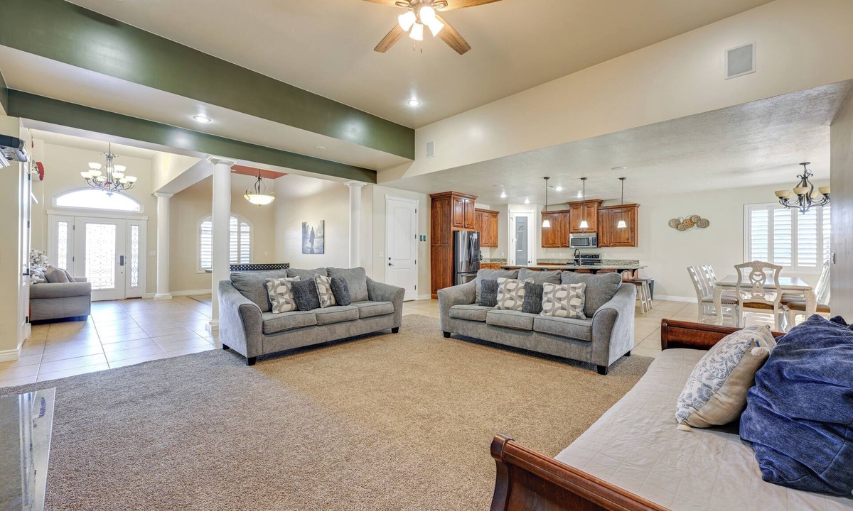 Hurricane House | Utah Retreat w/Heated Pool, Grill & Fire Pit!