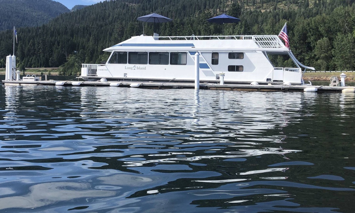 Hope Boat Rental | Vacation rental of a houseboat