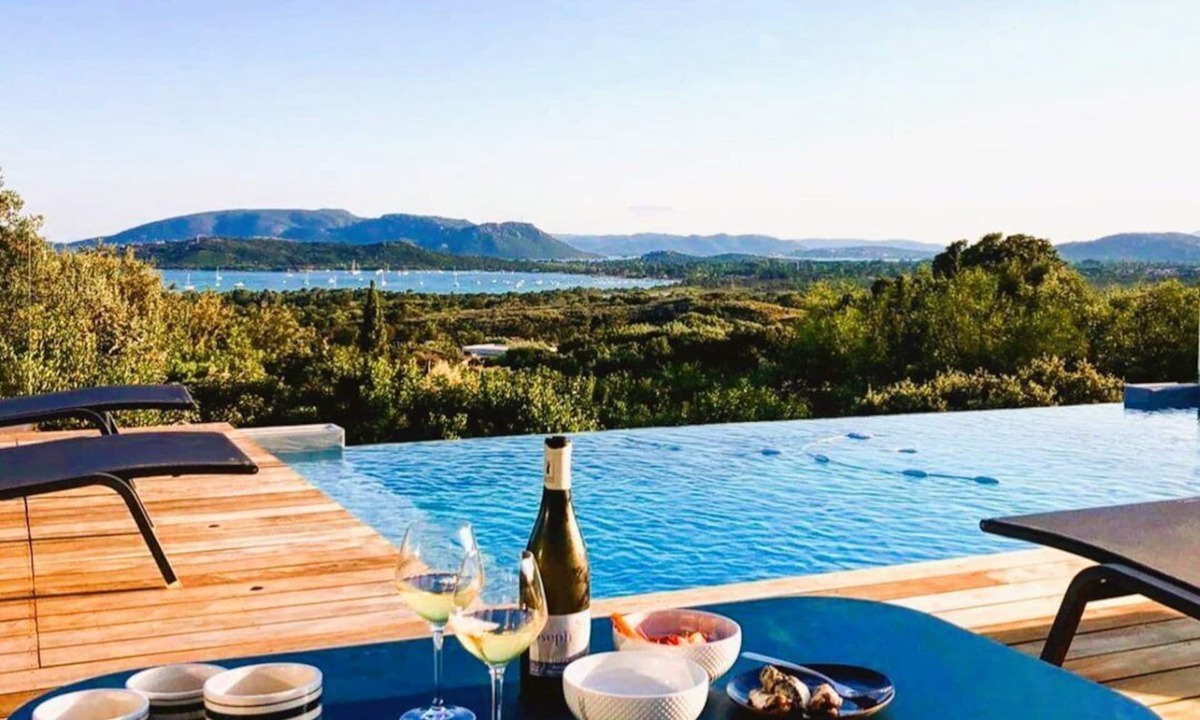 Cirendinu House | Villa Arasu, 10 pers, piscine chauffée, vue mer, 15 mn à pieds plage