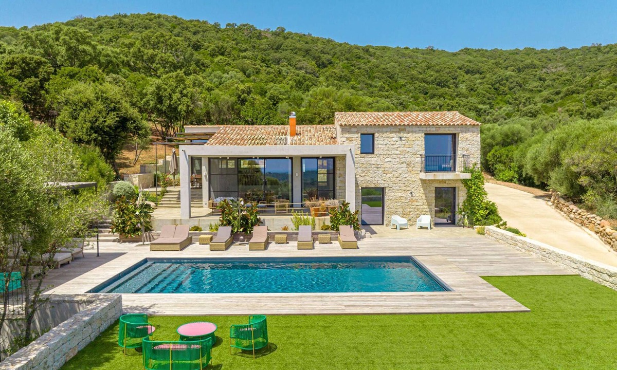 Sainte-Lucie-de-Porto-Vecchio House | Villa with swimming pool and breathtaking views of Villata beach!
