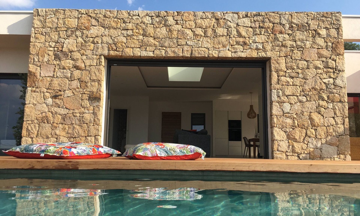 Pietrosella Villa | Villa Alandra. New luxury villa with heated pool.