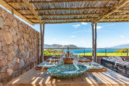 Cala Rossa Villa | Villa Cala Rossa Di Lecci