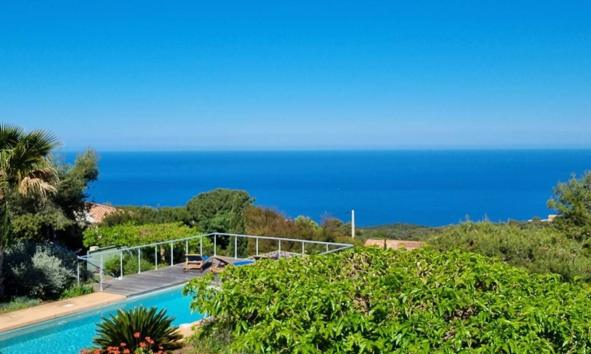 Coti-Chiavari House | VILLA CASA STELLA- 4 bedrooms, swimming pool, sea view, quiet location