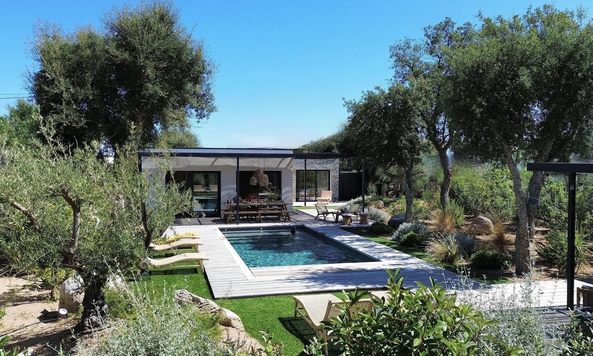 Pinarellu Villa | Villa D'architecte "casa Verde". Plage 700 Mètres
