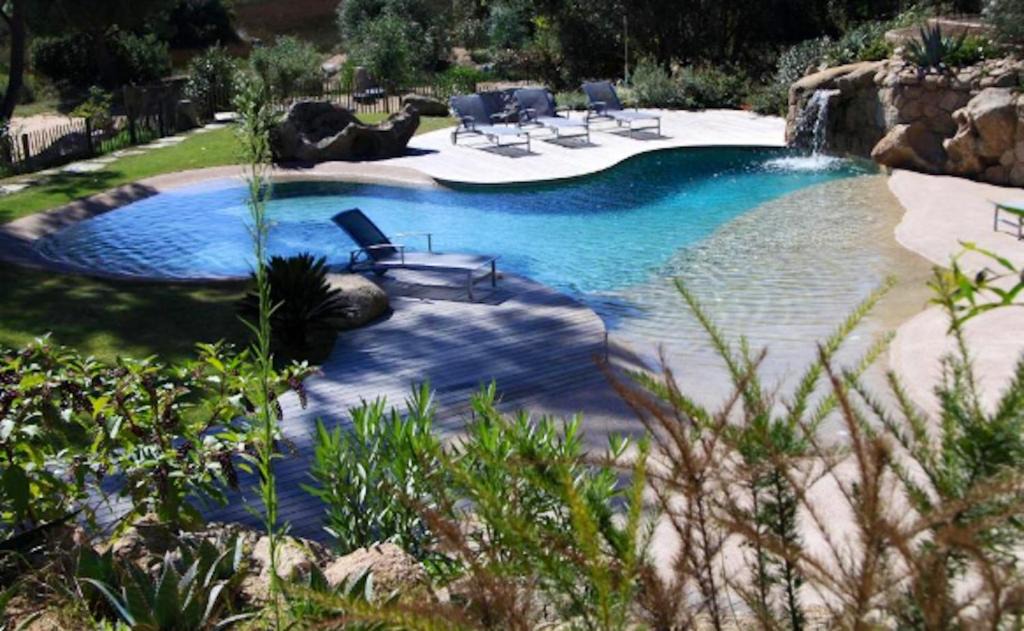 Cala Rossa Villa | Villa de 3 chambres avec vue sur la mer piscine privee et jardin clos a Lecci