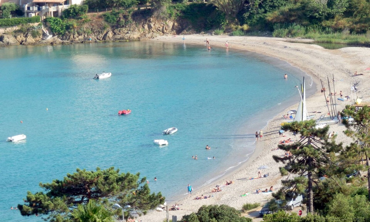 Tarcu House | Villa facing the sea - 2/8 pers - 4 bedrooms - all comfort