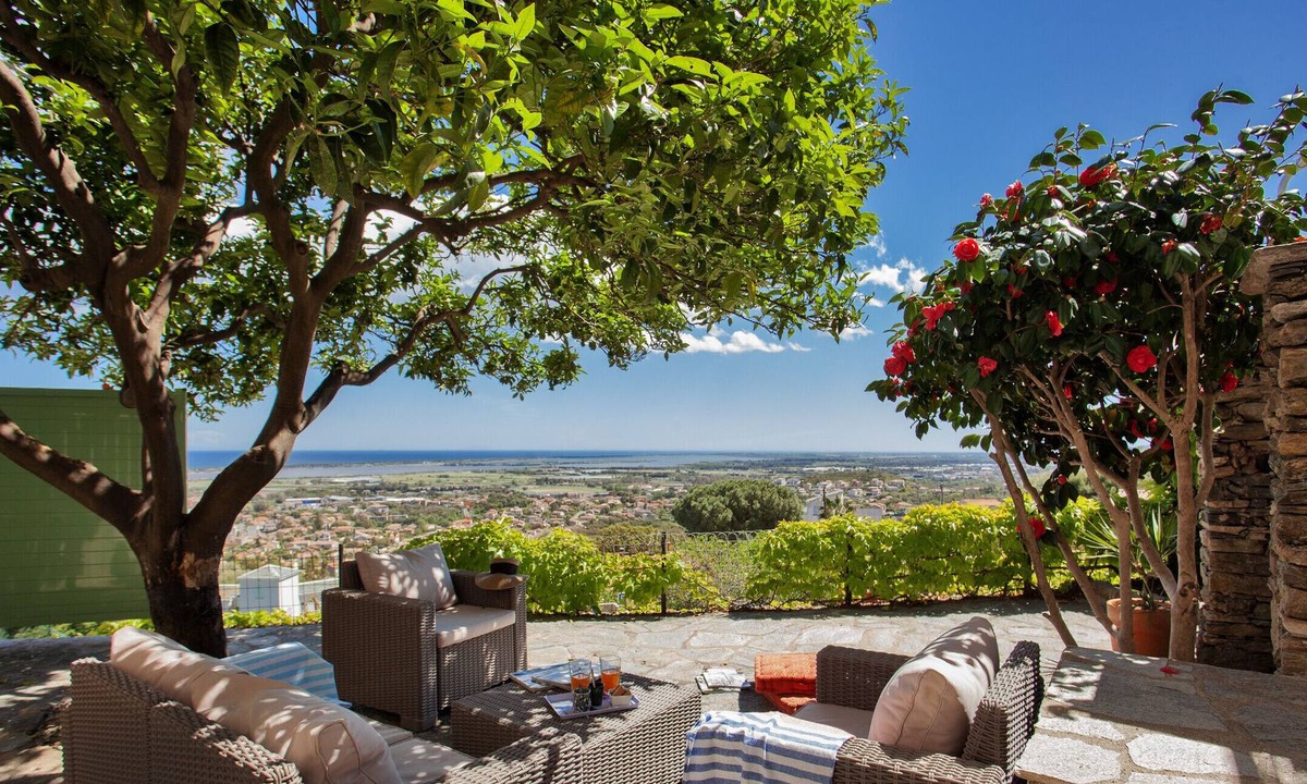 Biguglia Villa | Villa Felicita village house with terrace sea view