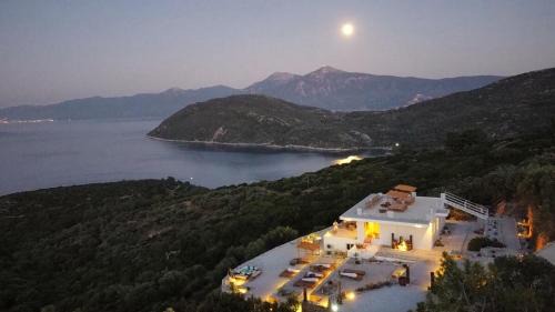 Samos Town Villa | Villa Issima Samos, Breathtaking Sea View & Jacuzzi