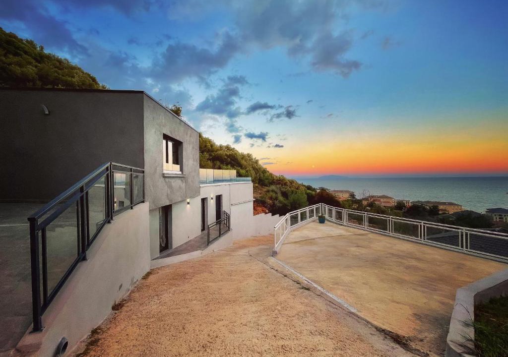 Bastia Villa | Villa L'Alba BASTIA by Location-tourisme-corse