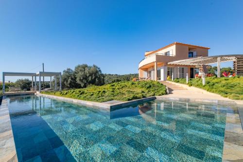 Coti-Chiavari Villa | Villa La Ronde des Soleils