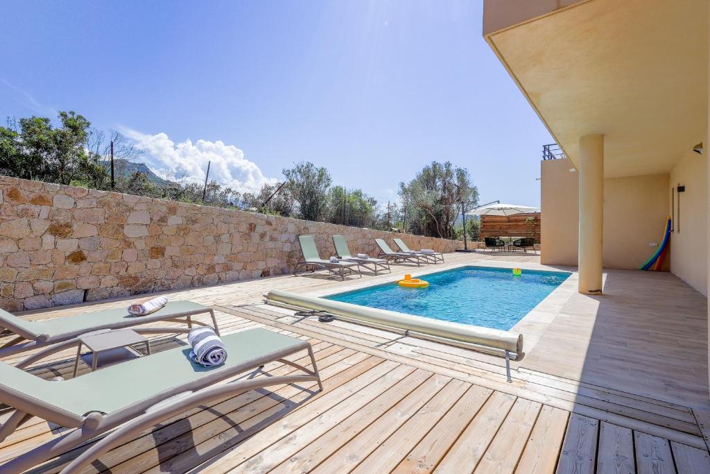 Palasca Villa | Villa Lurenzu - Maison pour 8 avec piscine