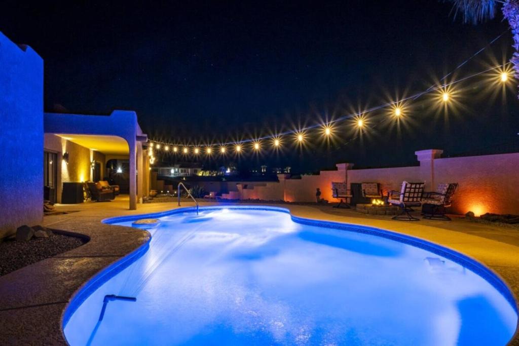 Lake Havasu City Villa | Villa Palmas - Pool, Comfort, Parking, ProjectorTV
