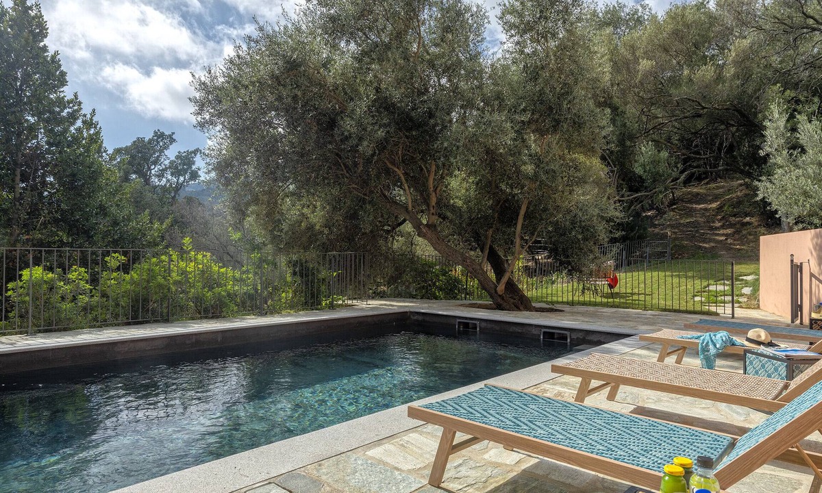 Erbalunga Villa | Villa Piccula, with sea view pool, in a historic site in Erbalunga