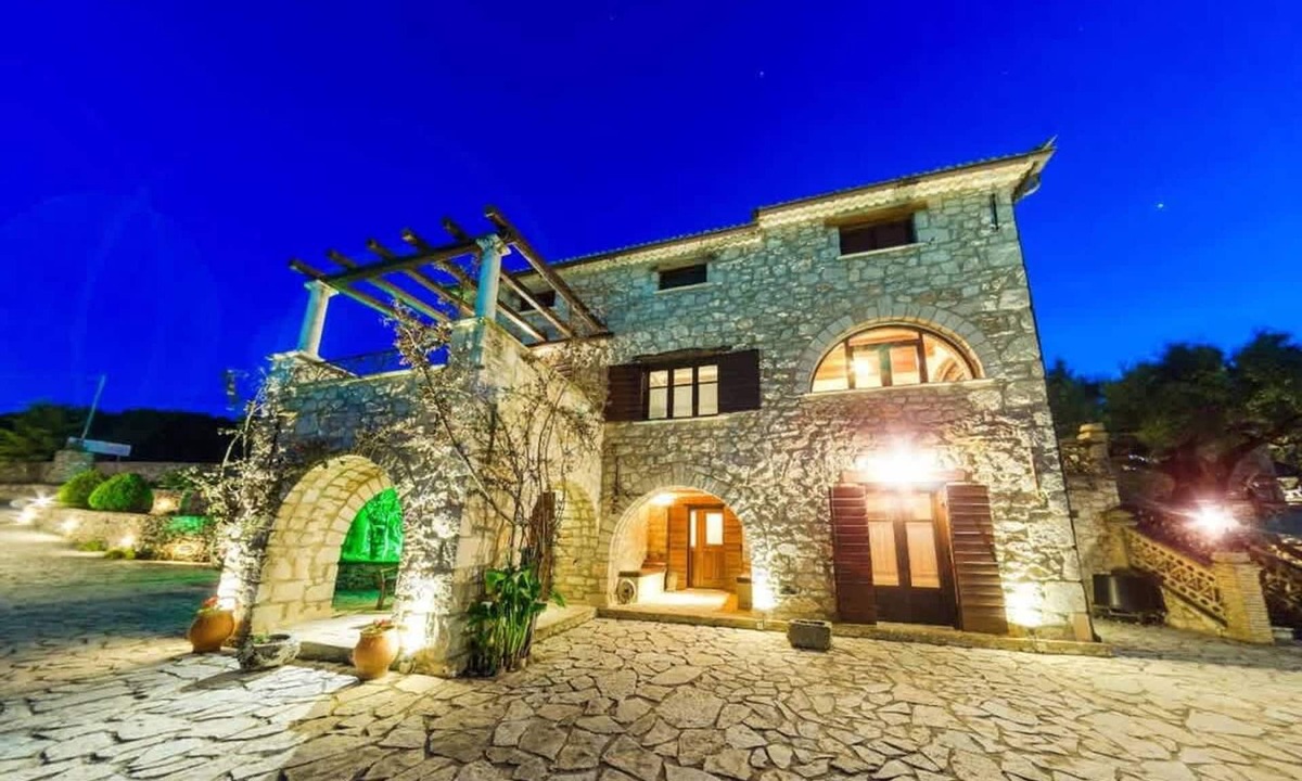 Skinaria Apartment | Villa Poseidon - Superior Suite In Zante w Pool