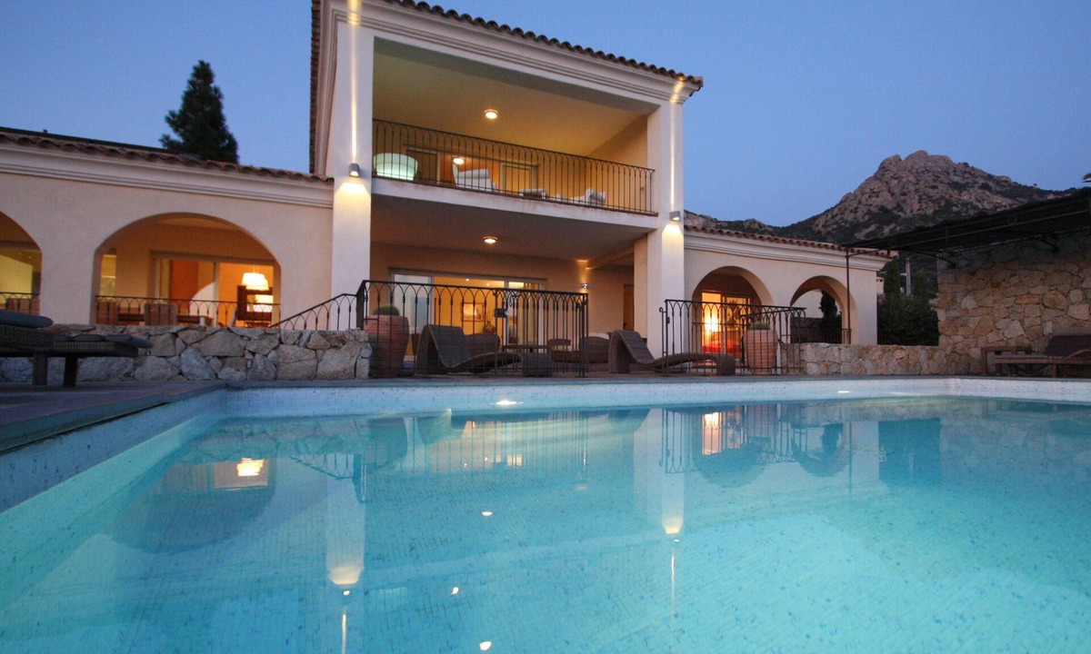 Lumio Villa | Villa-Sabina-Ensuite-Sea view