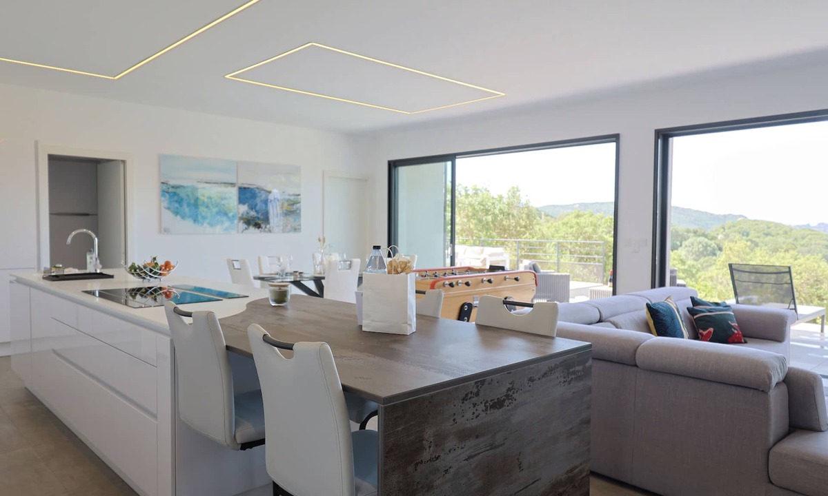 Figari House | Villa Santa Lucia - Pool & Lake view