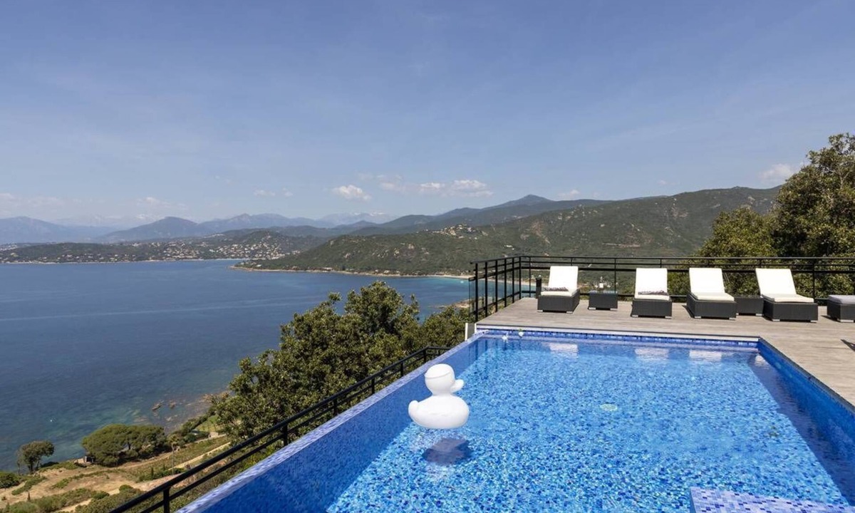 Verghia House | Villa VERGHIA- 6 bedrooms, sea view, swimming pool
