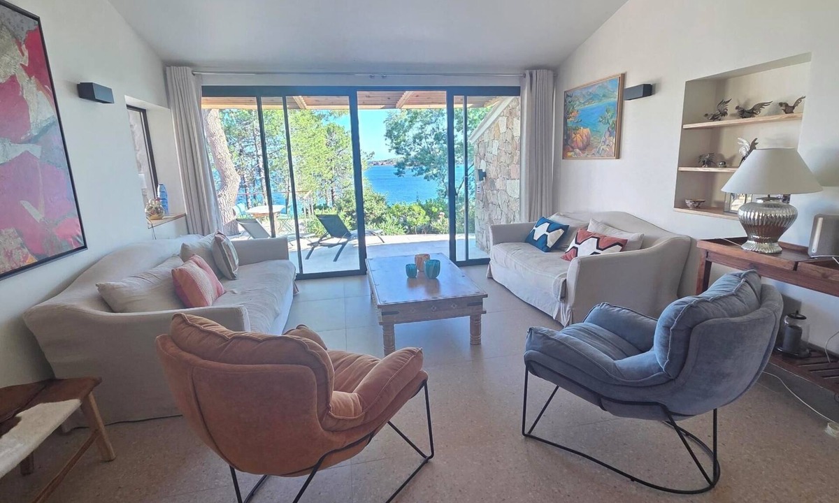 Sainte-Lucie-de-Porto-Vecchio House | VILLA, WITH SPLENDID SEA VIEWS, FEET IN THE WATER